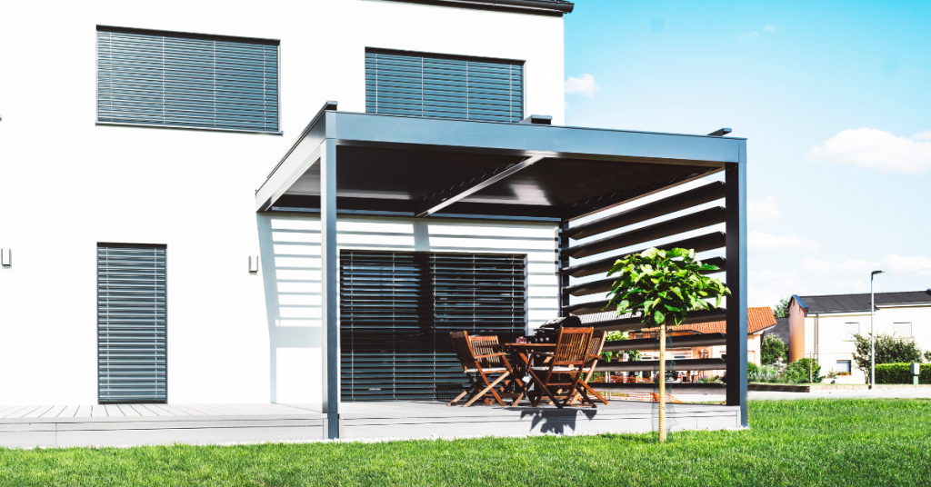 Retractable Pergola Screen