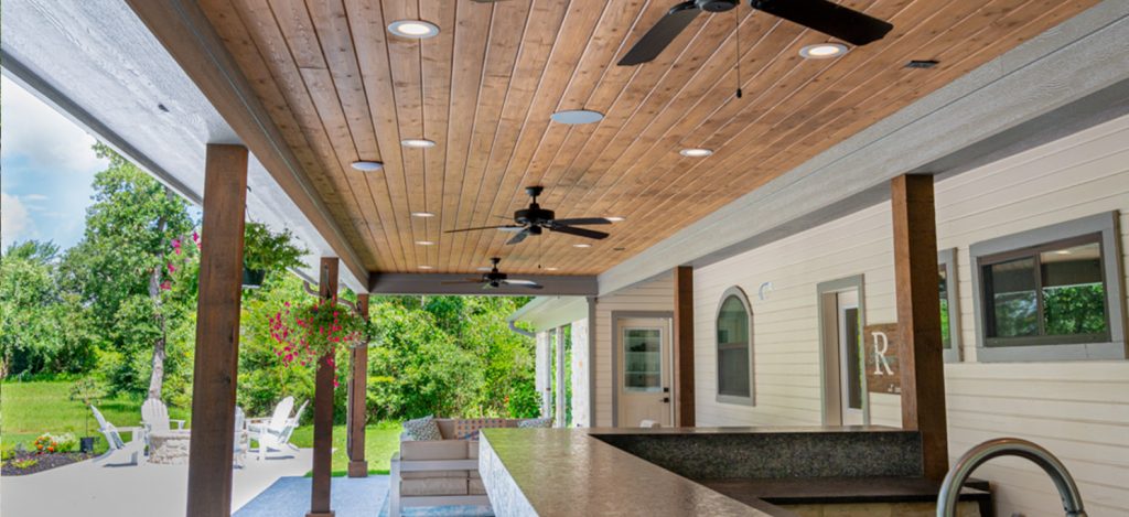 Choosing a Professional Lighting System for Your Backyard