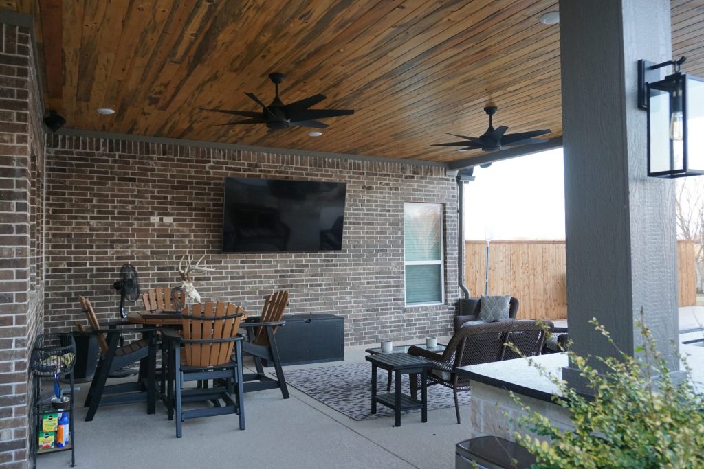 7 Effective Ways to Maintain a Bug-Free Patio