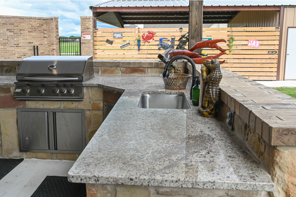 Outdoor Living in Texas: 5 Outdoor Kitchen Ideas