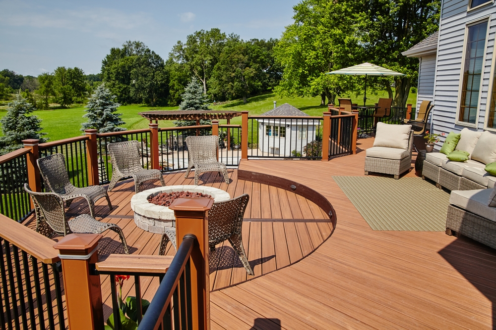 Wood-decking-vs-composite-decking-key-differences-h3-outdoors