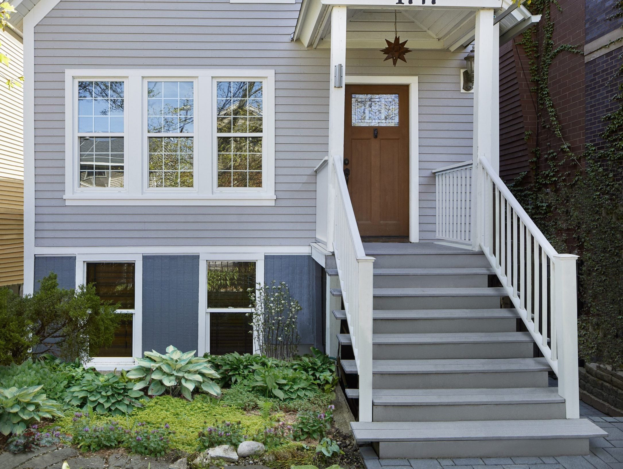 Front porch stairs design: ideas to boost curb appeal h3 | h3 outdoor design & construction Front Porch with Composite Stairs by Timbertech Azek Exteriors