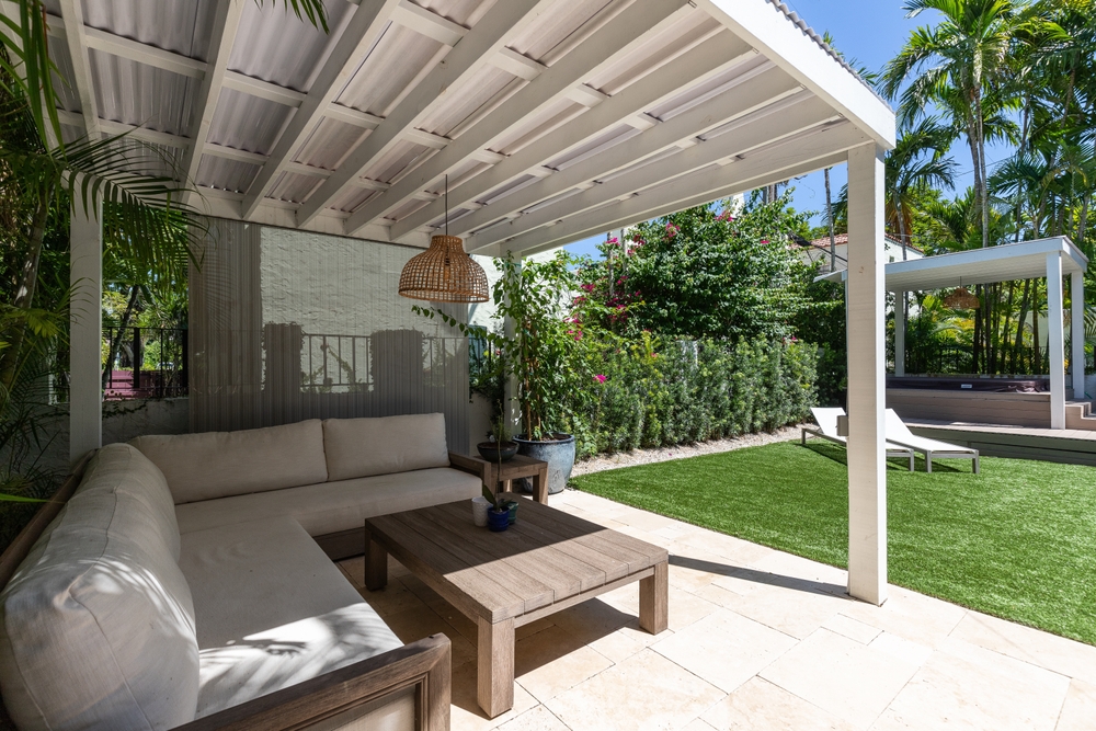 Backyard with Hardscape Features