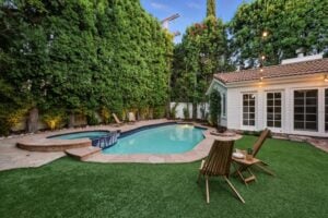 pool house